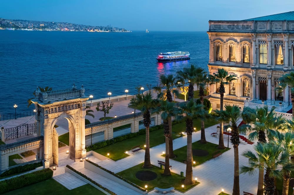 Luxury waterfront hotel overlooking the Bosphorus in Istanbul